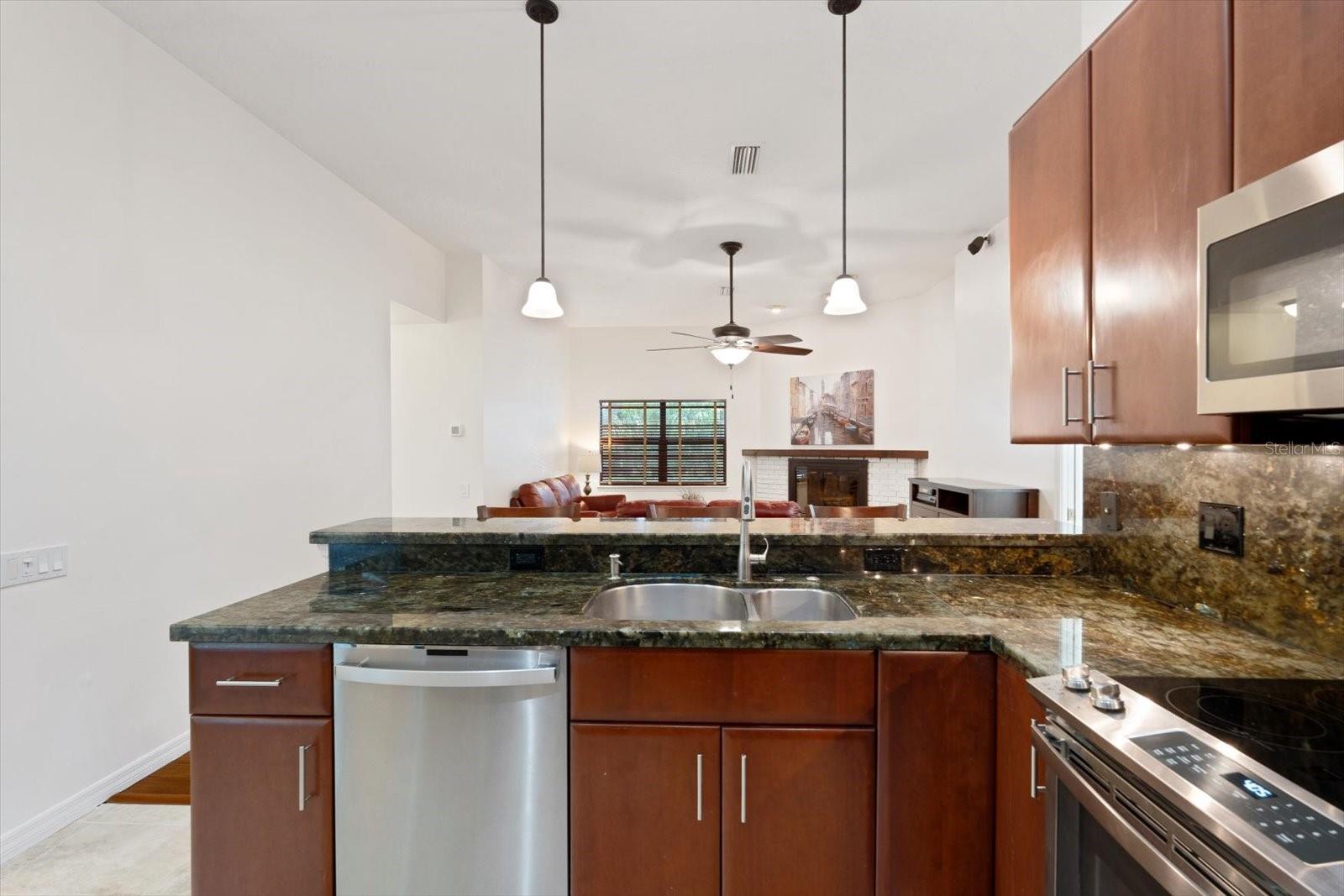 A4661571 Property Photo
