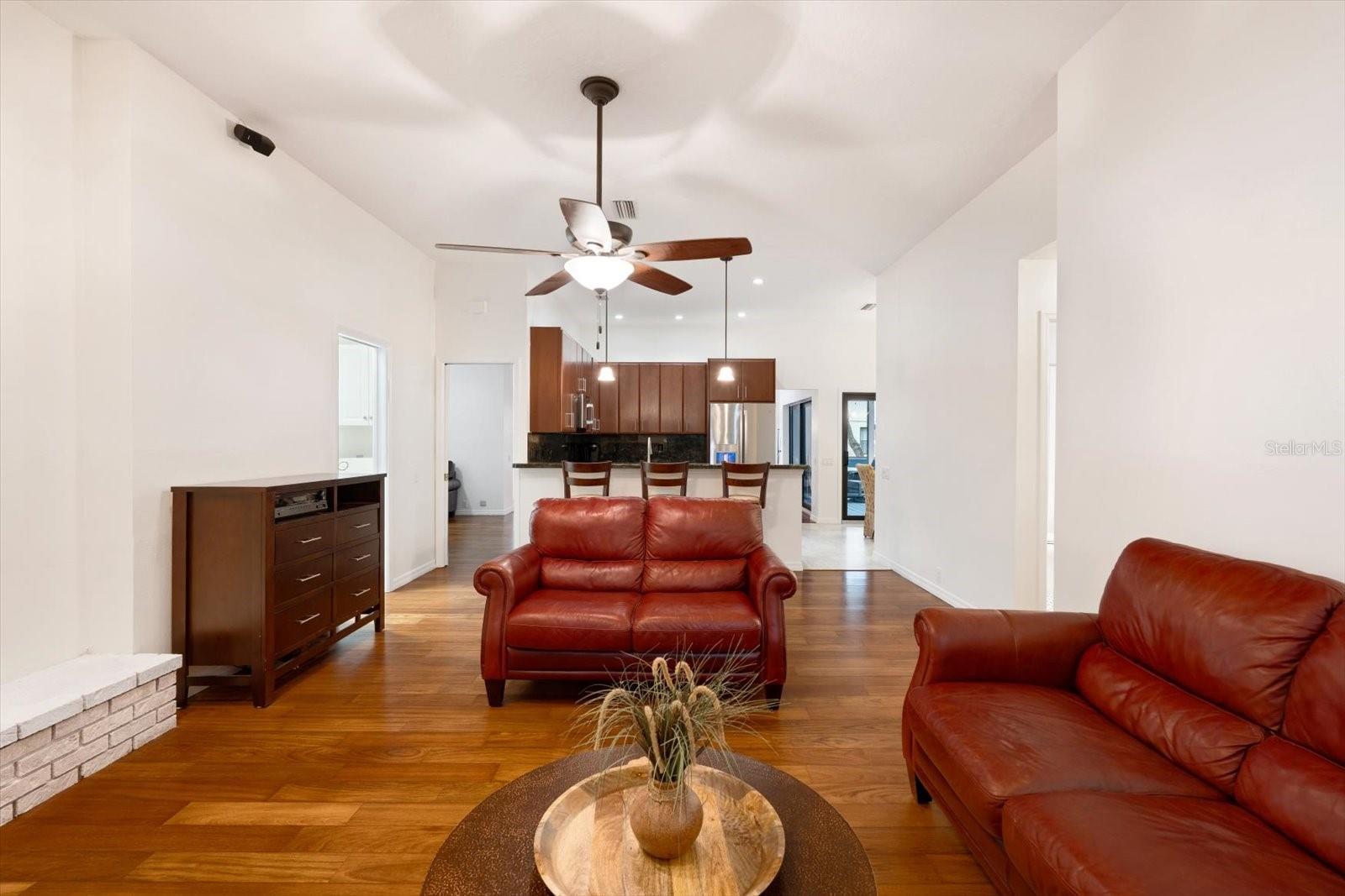 A4661571 Property Photo