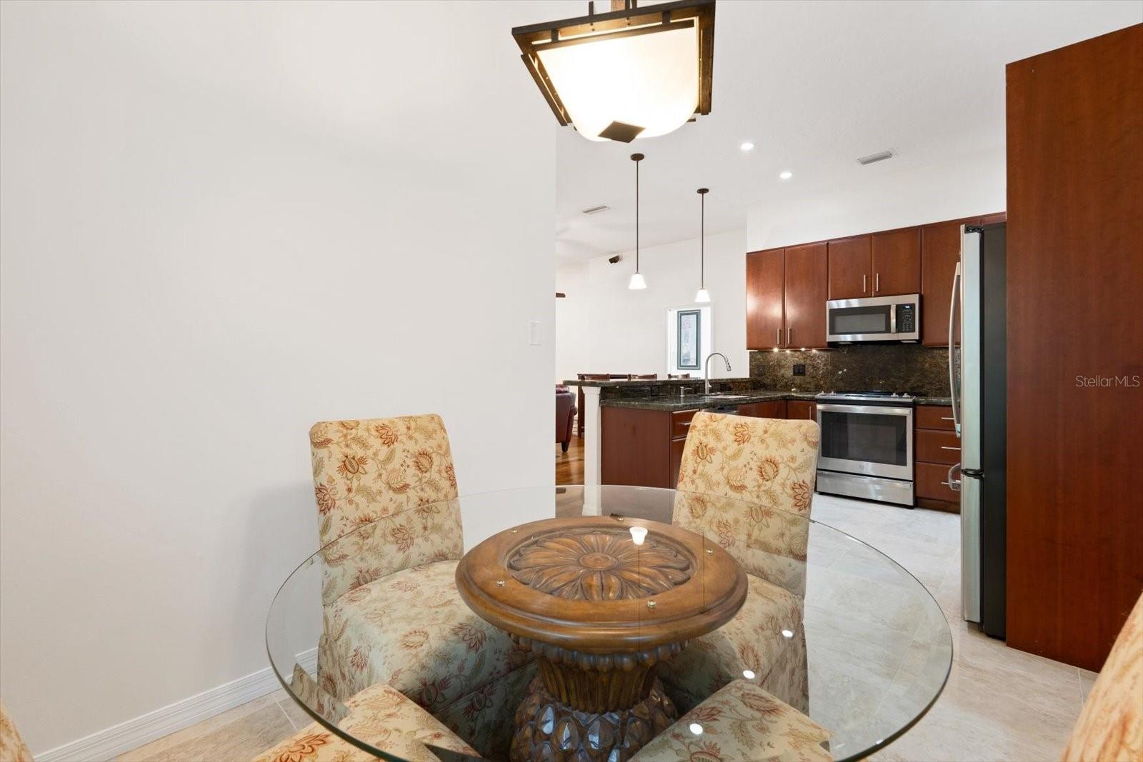 A4661571 Property Photo
