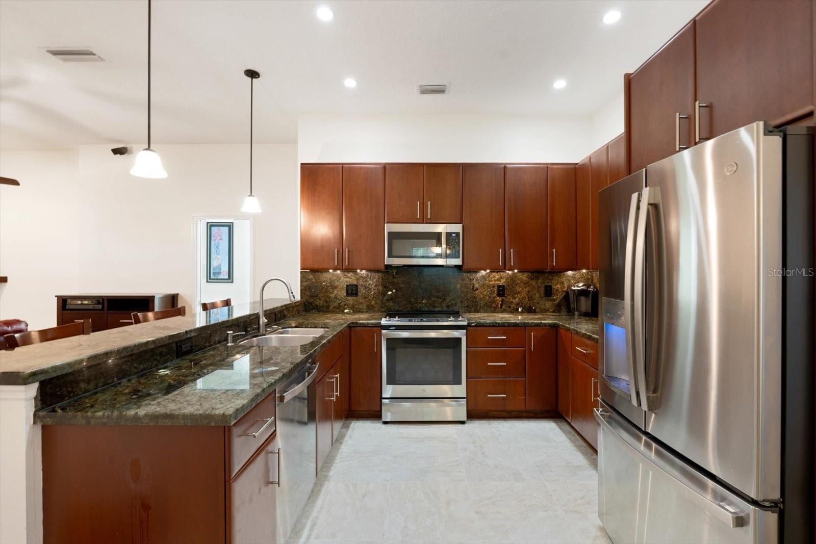 A4661571 Property Photo