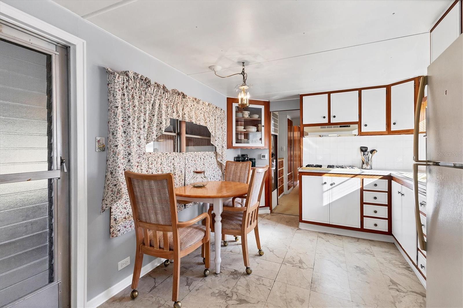 A4661581 Property Photo