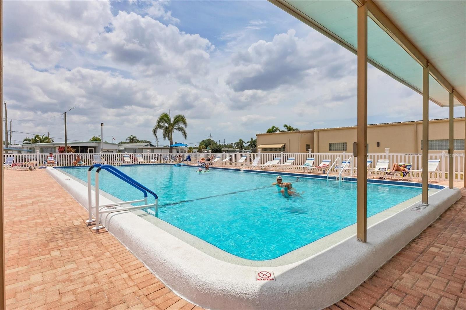 A4661581 Property Photo