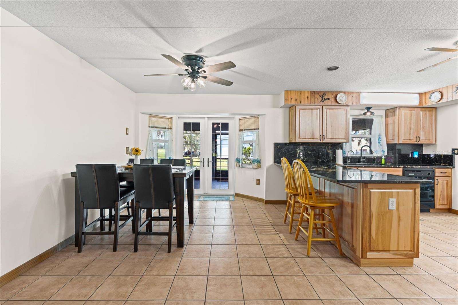 A4661606 Property Photo