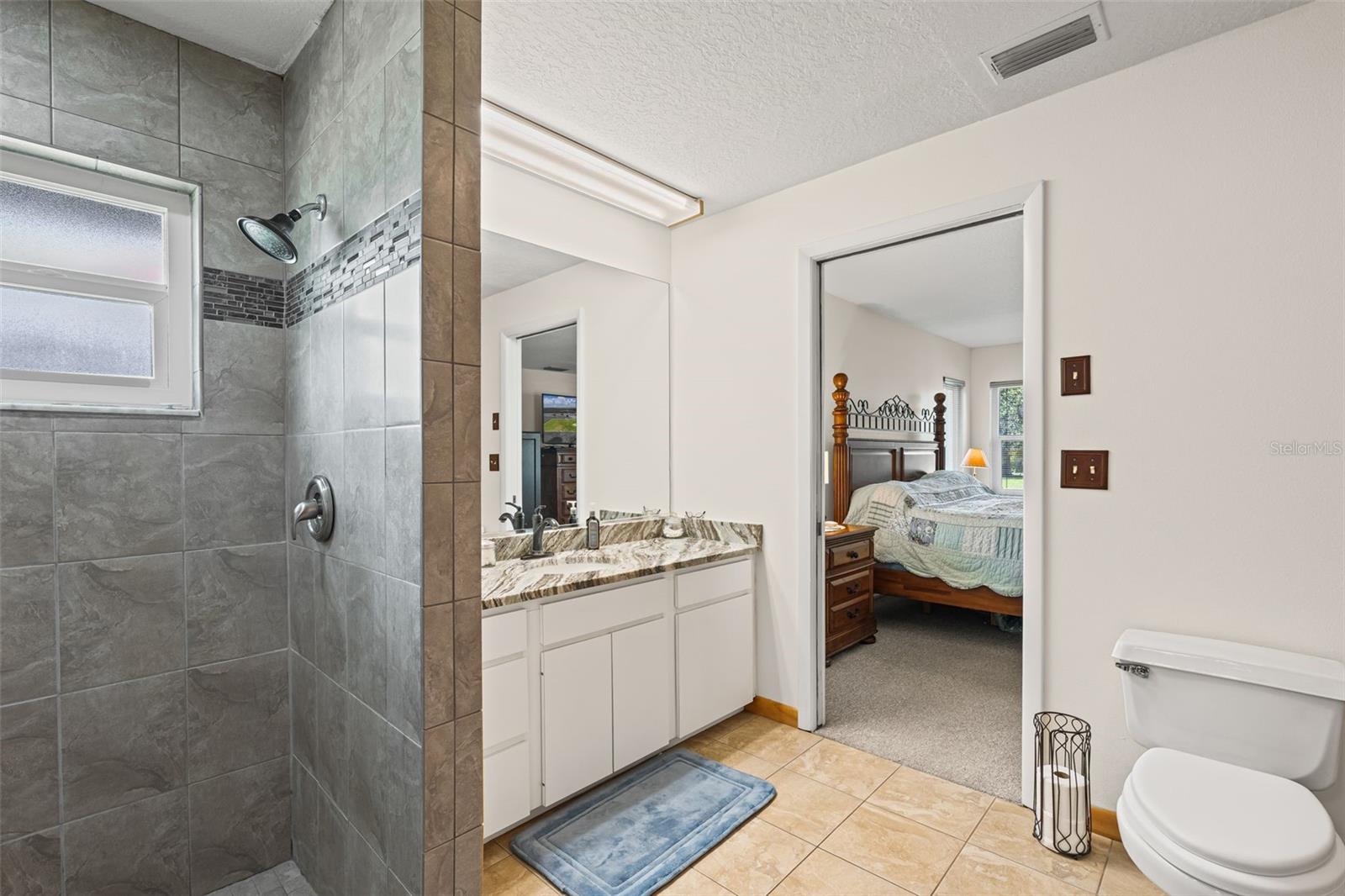 A4661606 Property Photo