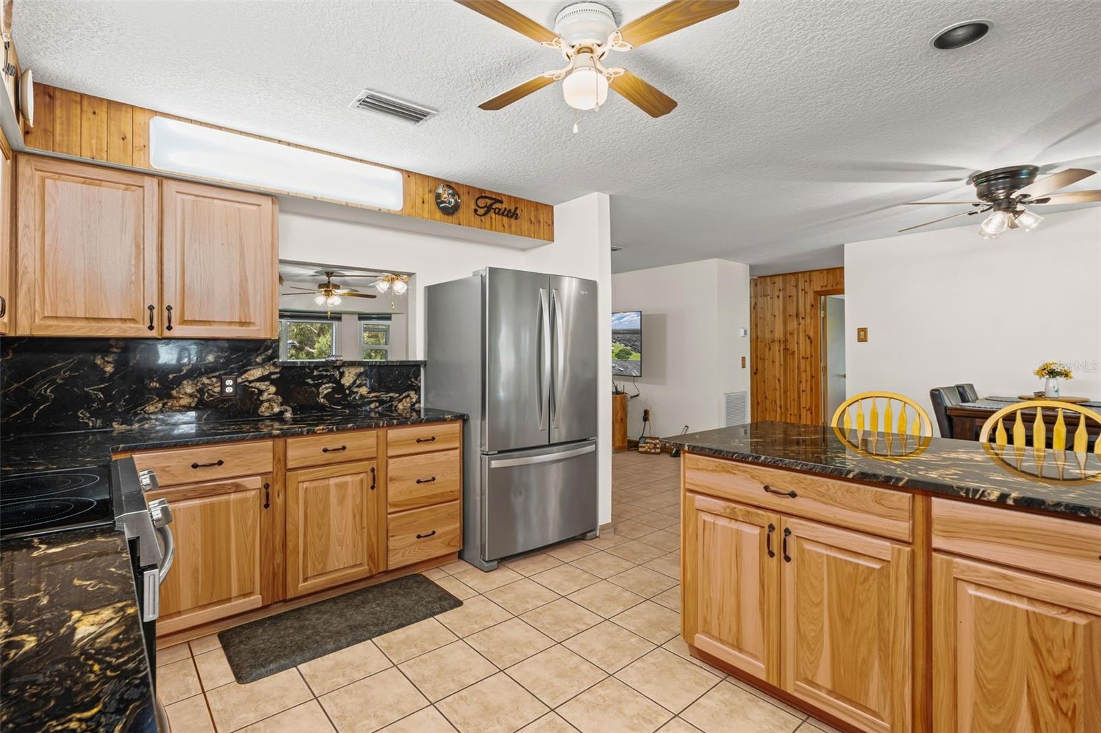 A4661606 Property Photo