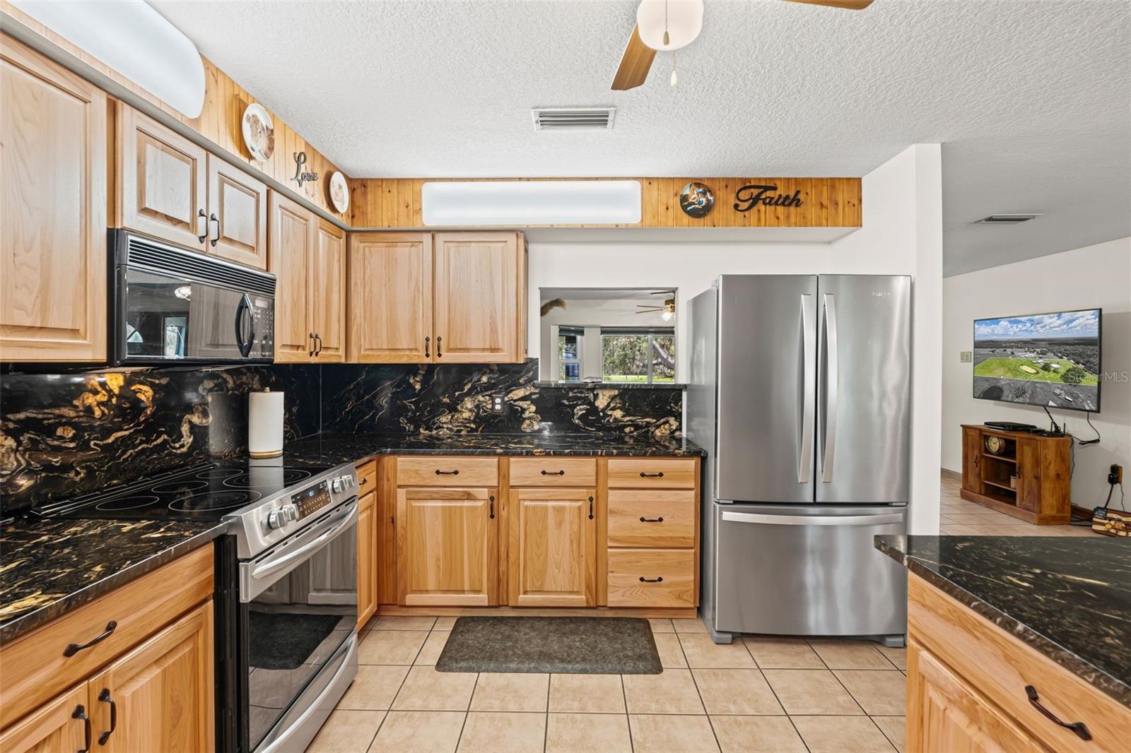 A4661606 Property Photo