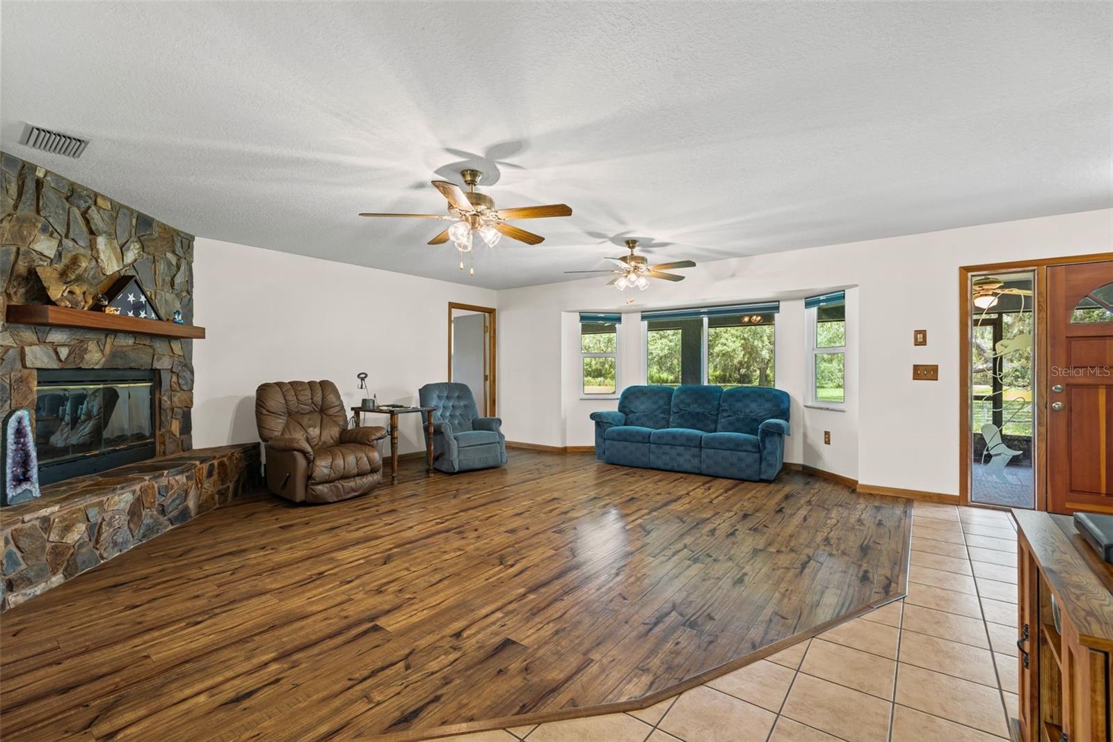 A4661606 Property Photo