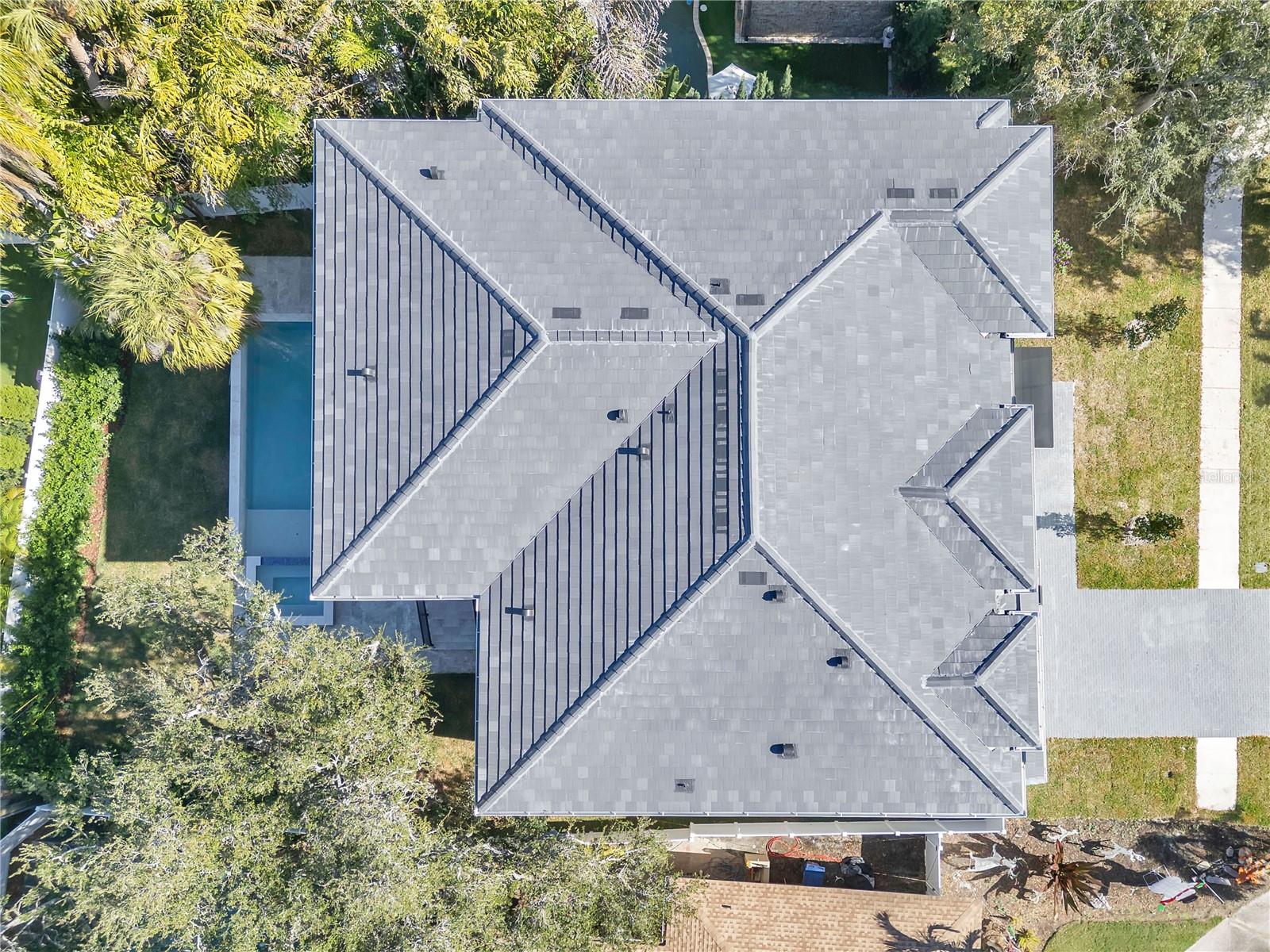 TB8416092 Property Photo