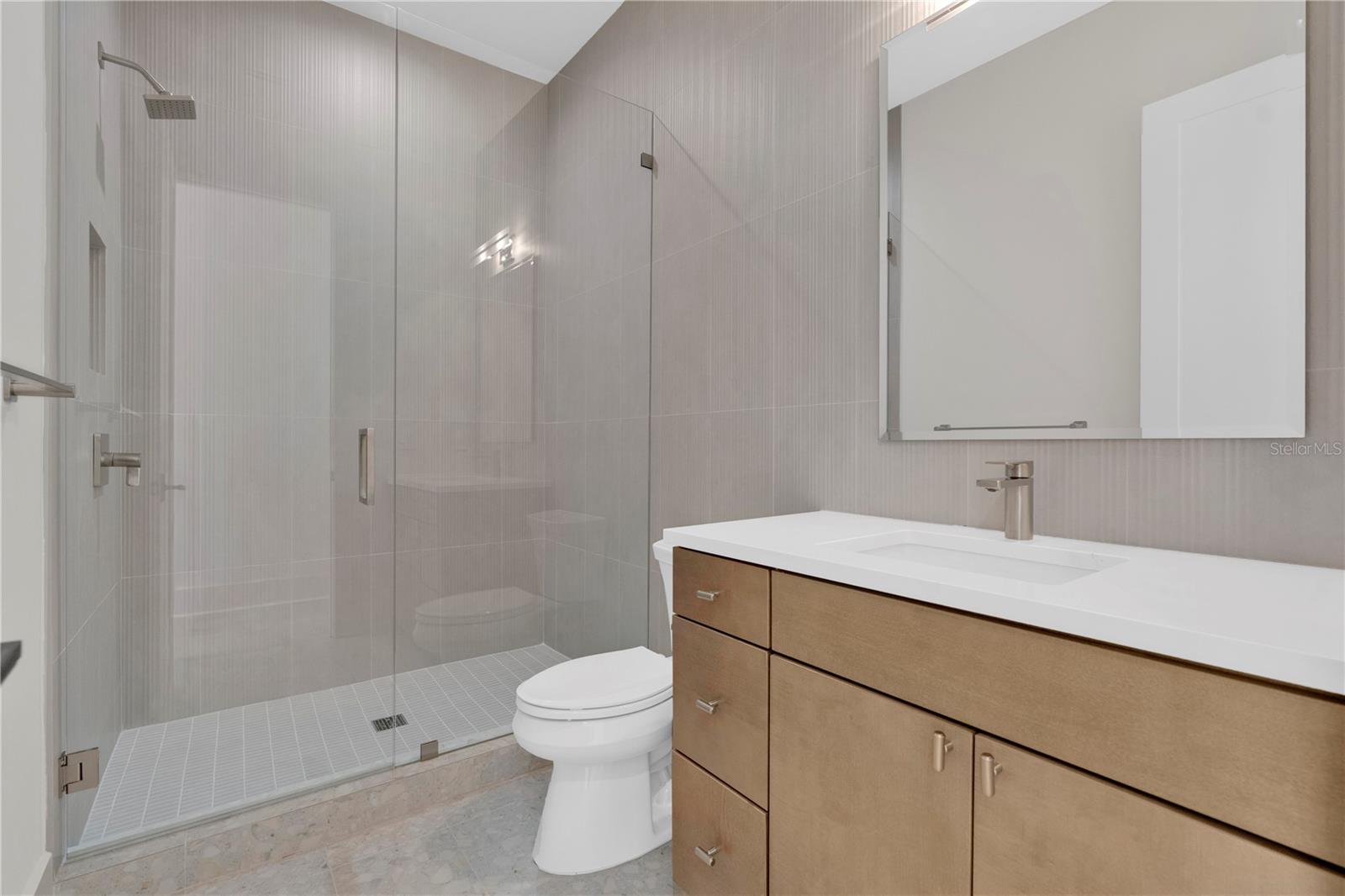 TB8416092 Property Photo