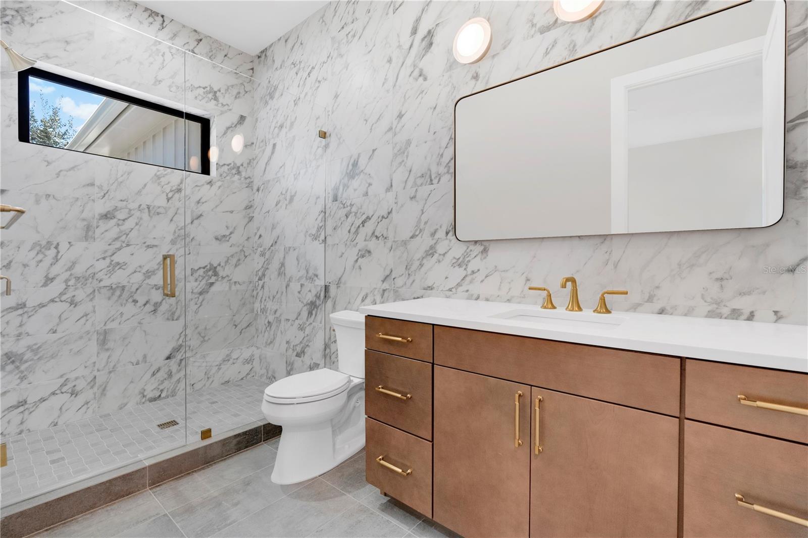 TB8416092 Property Photo