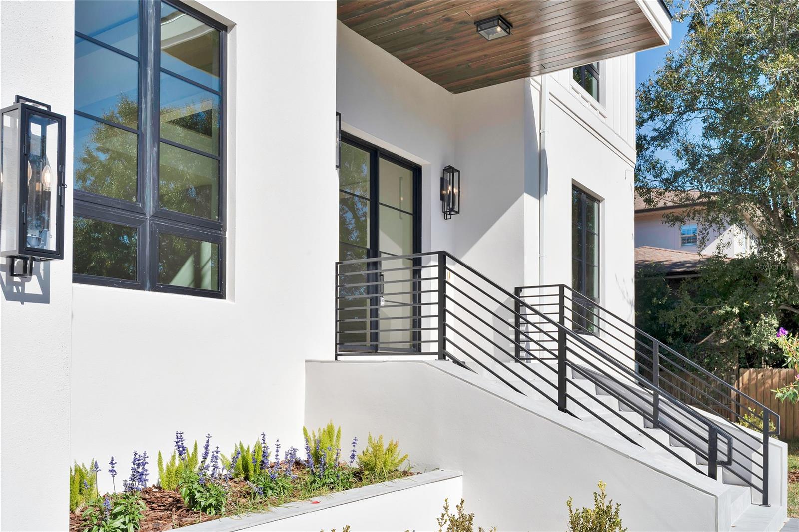 TB8416092 Property Photo