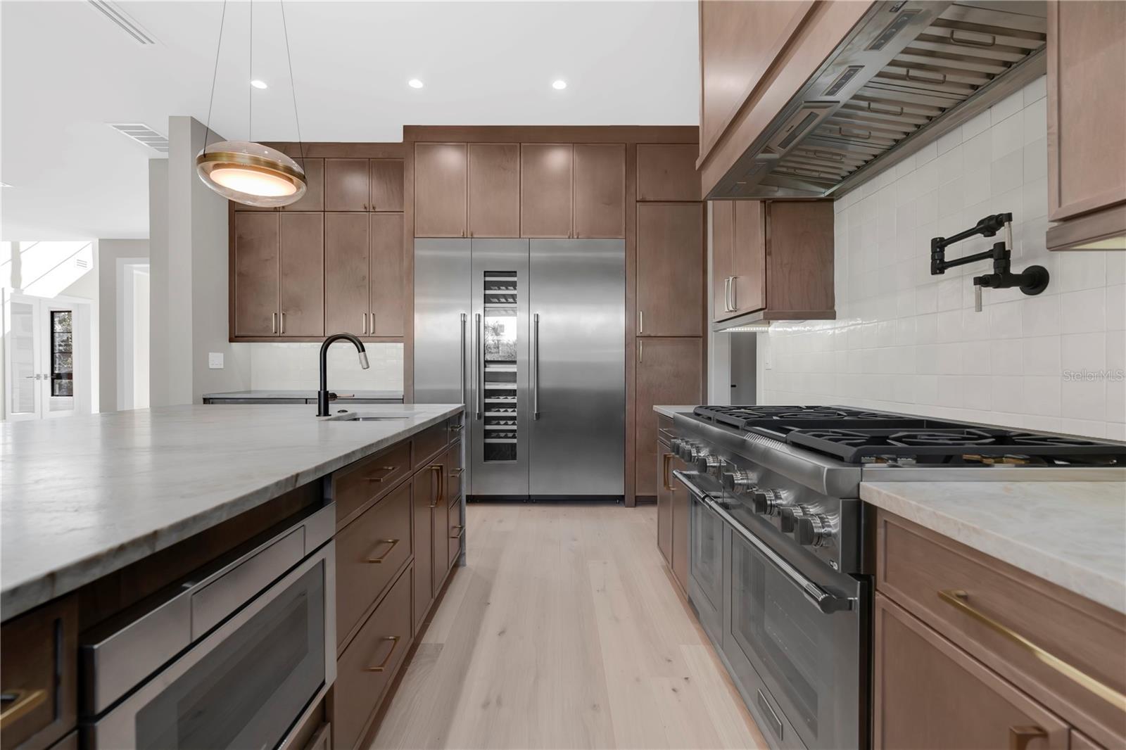 TB8416092 Property Photo