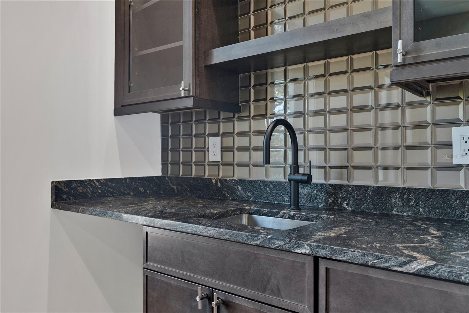 TB8416092 Property Photo