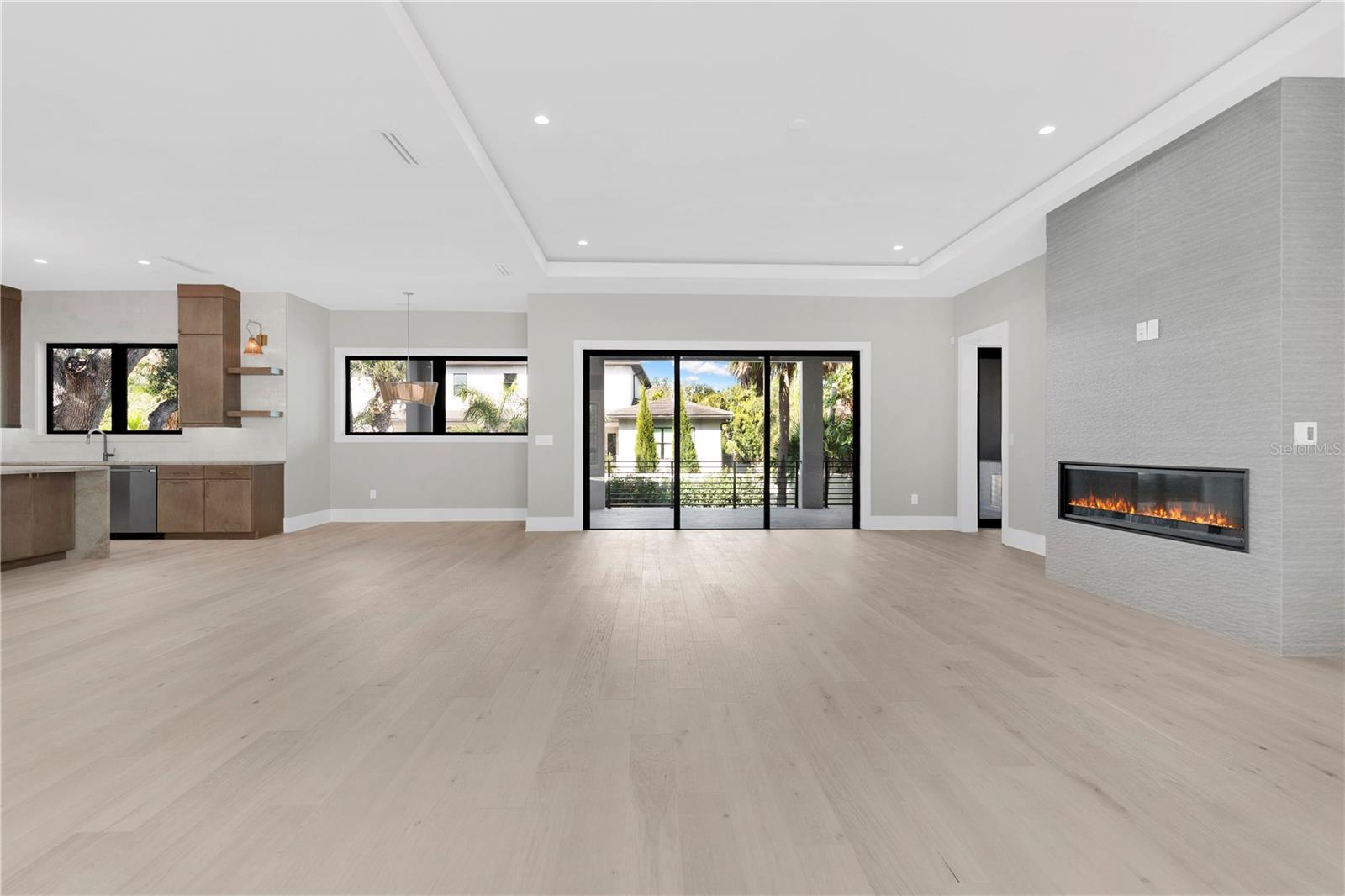 TB8416092 Property Photo