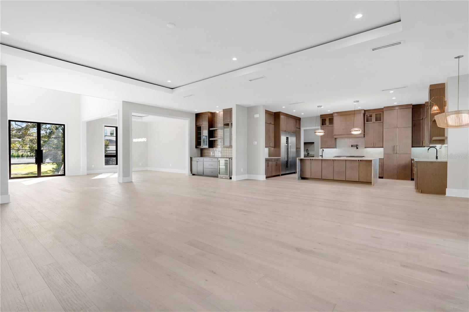 TB8416092 Property Photo