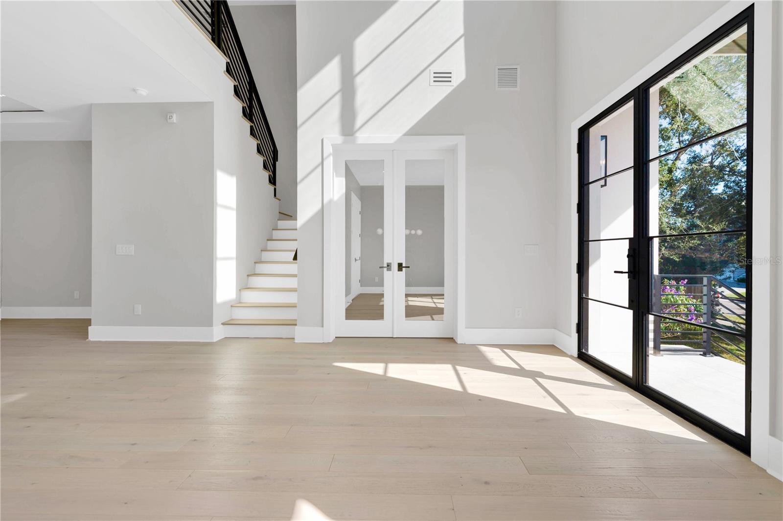 TB8416092 Property Photo