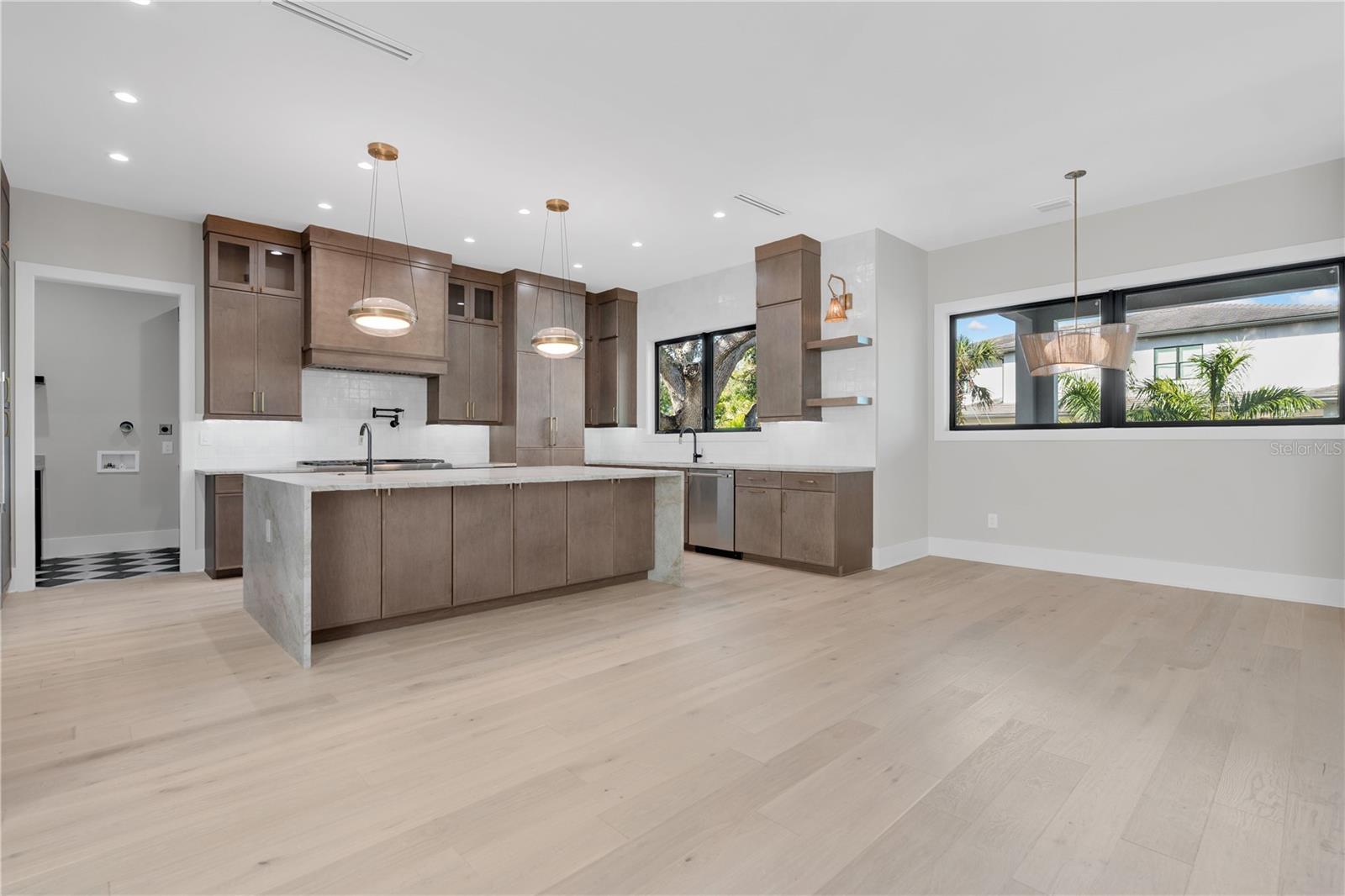 TB8416092 Property Photo