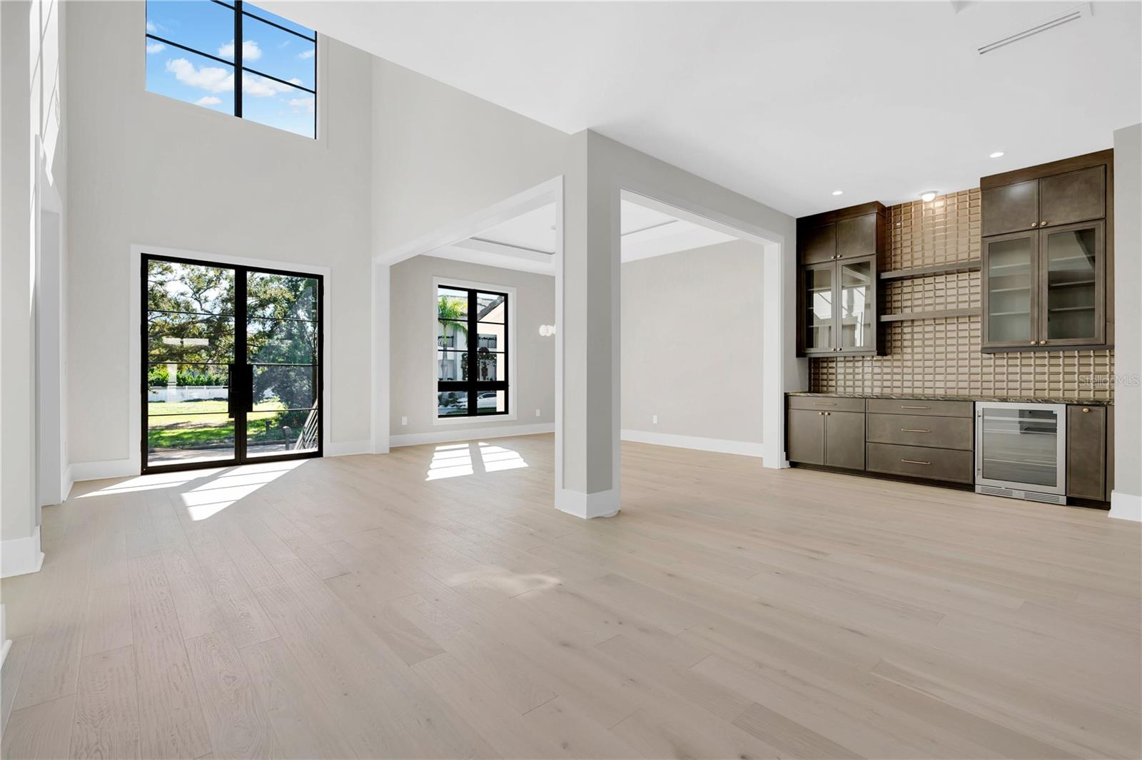 TB8416092 Property Photo