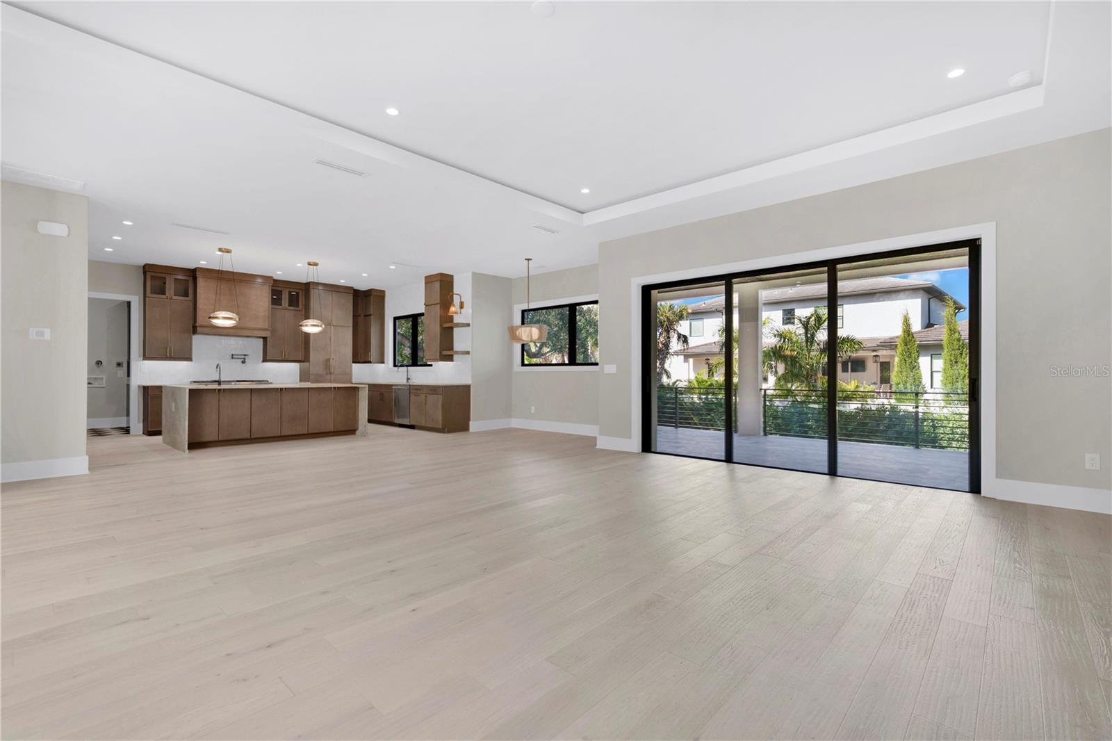 TB8416092 Property Photo