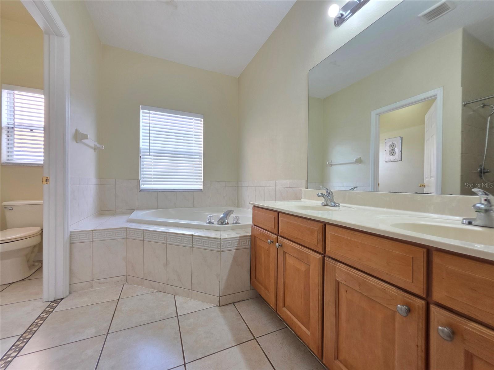1527 DERBY GLEN DR, ORLANDO, FL, 32837