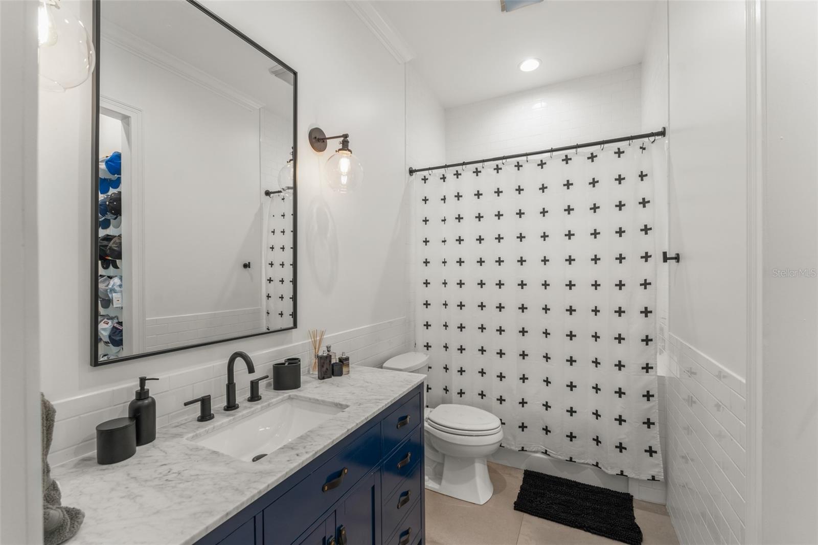 O6334835 Property Photo