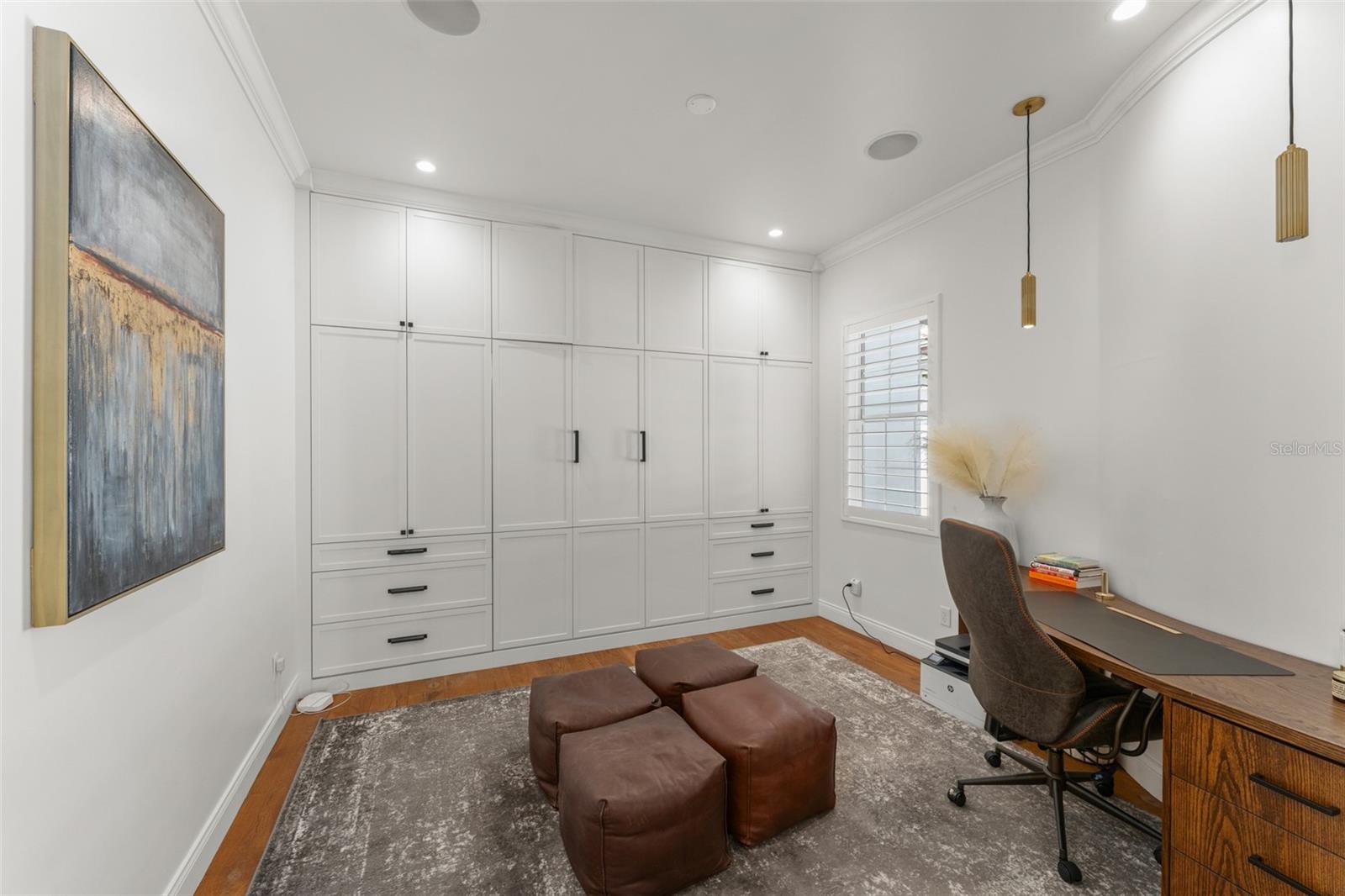 O6334835 Property Photo