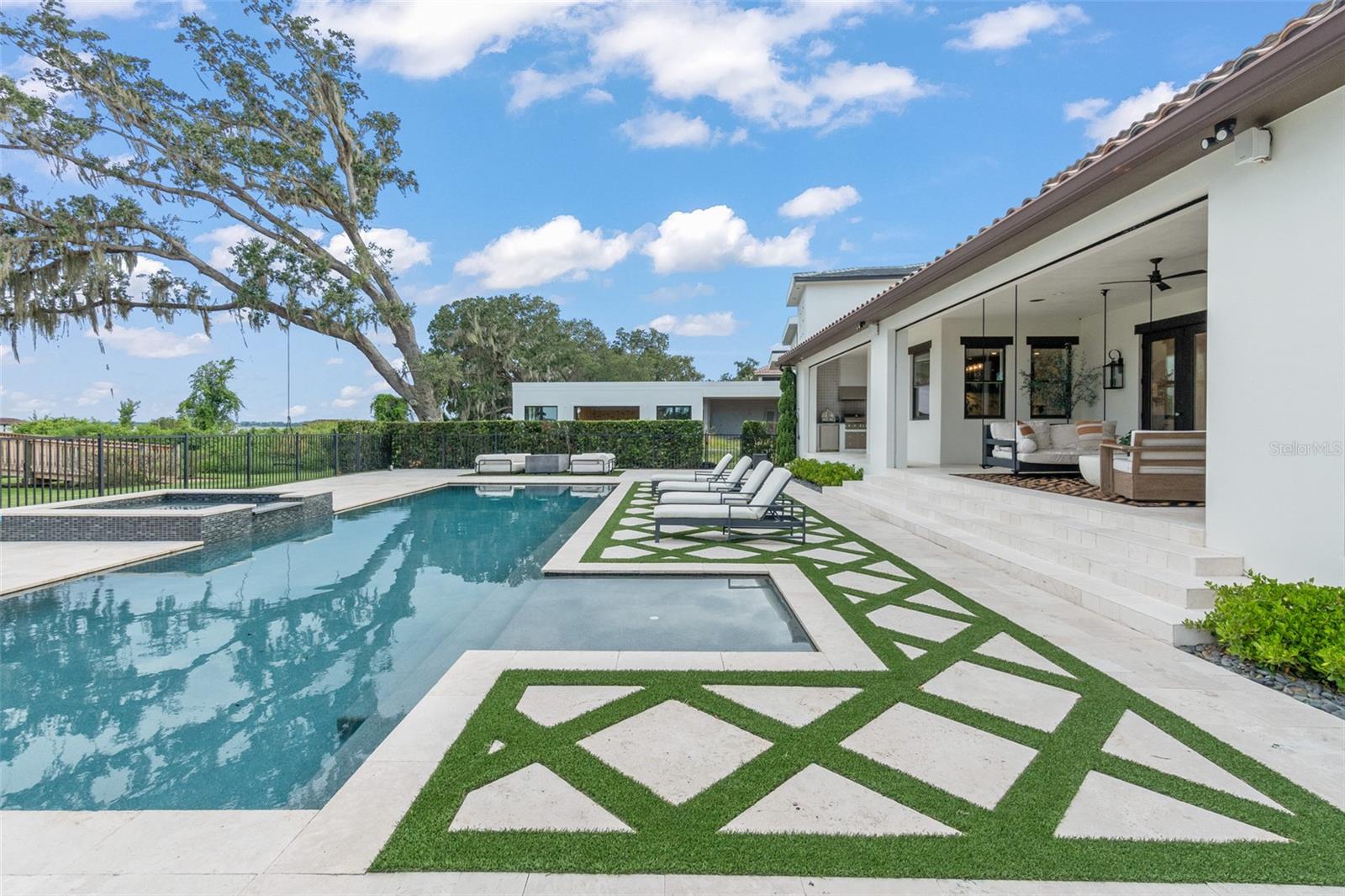 O6334835 Property Photo