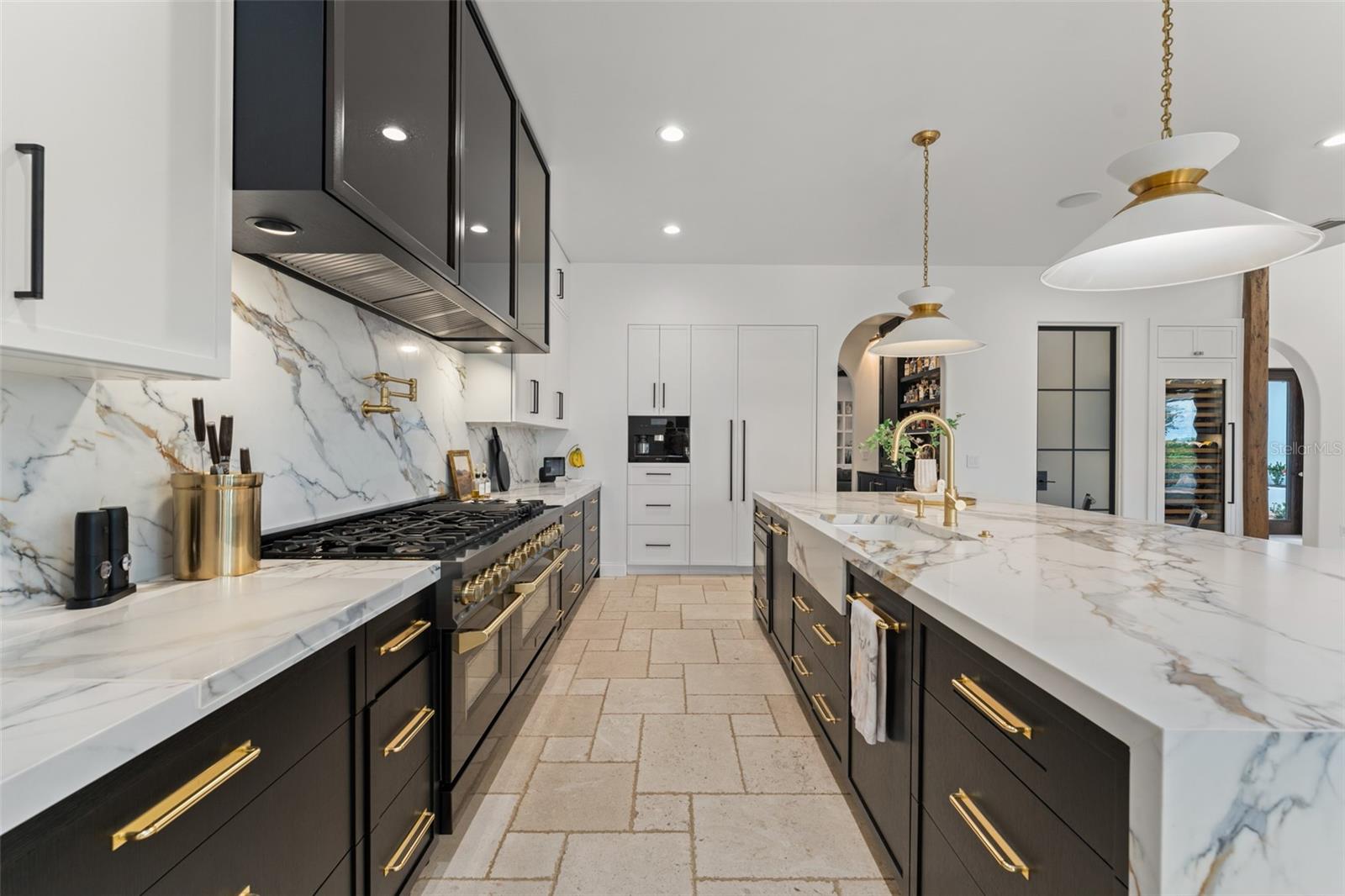 O6334835 Property Photo