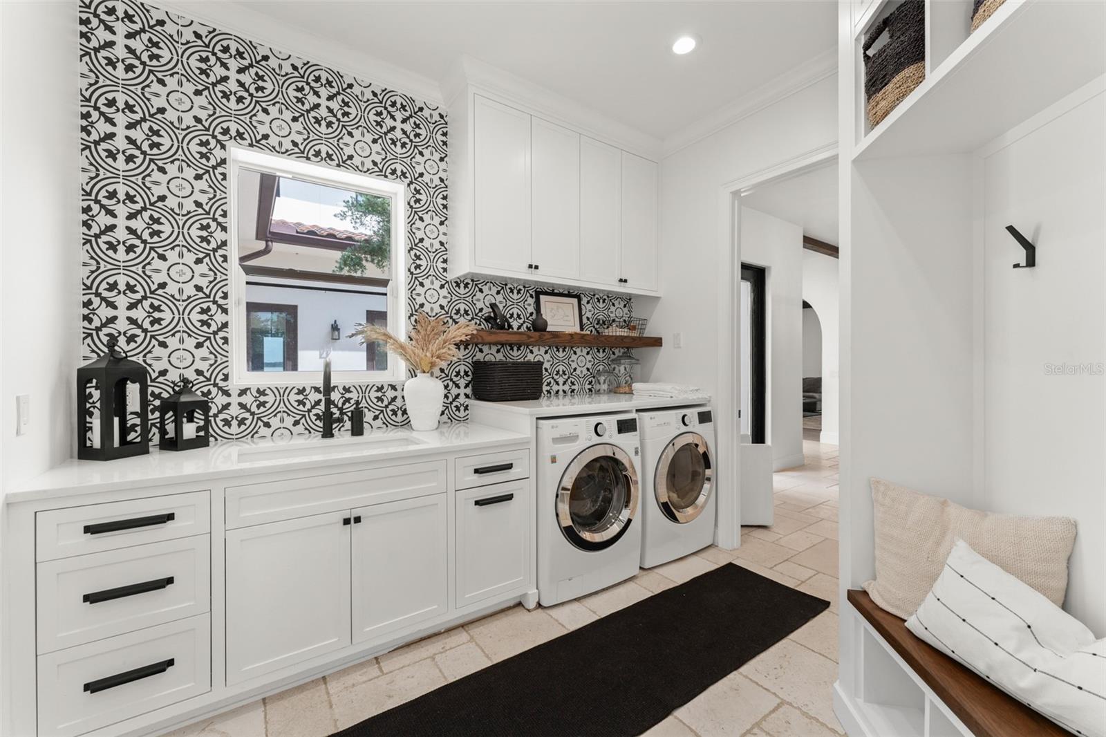 O6334835 Property Photo