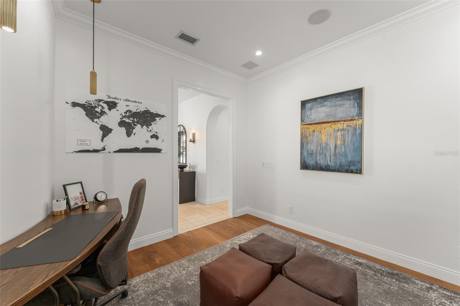 O6334835 Property Photo