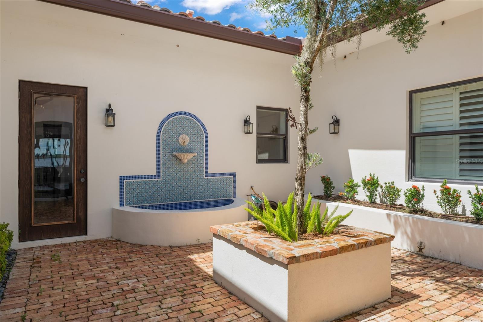 O6334835 Property Photo