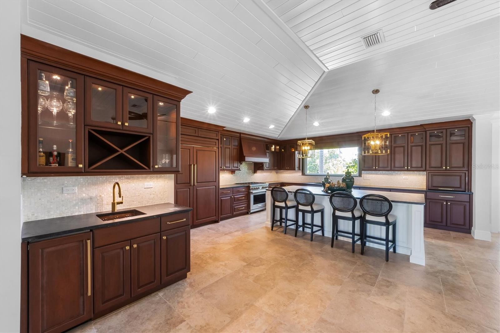 A4661670 Property Photo