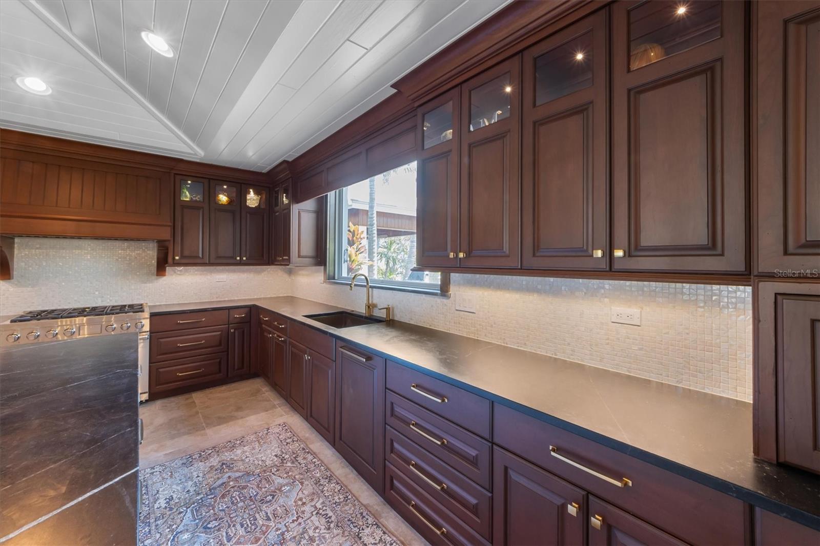 A4661670 Property Photo