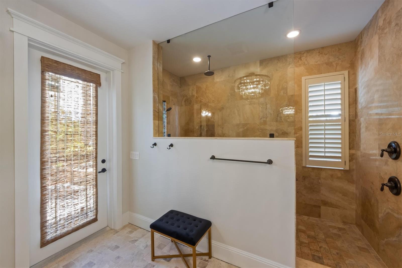 A4661670 Property Photo