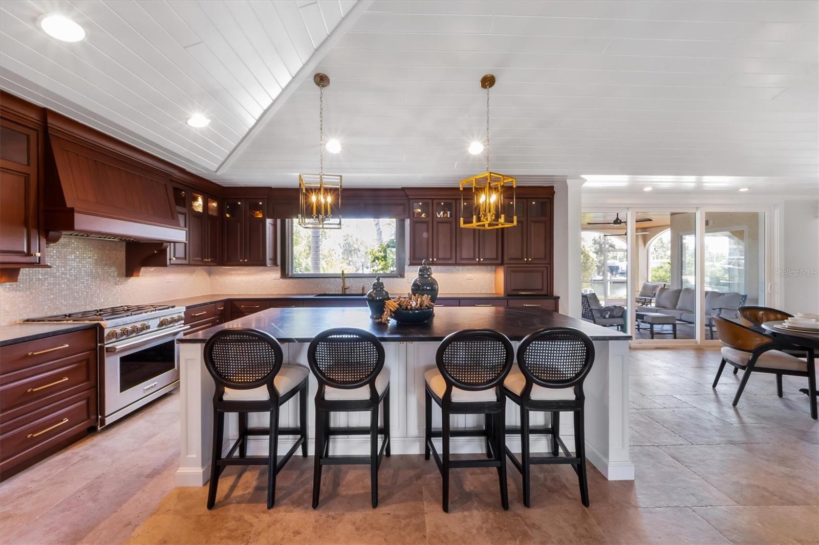 A4661670 Property Photo