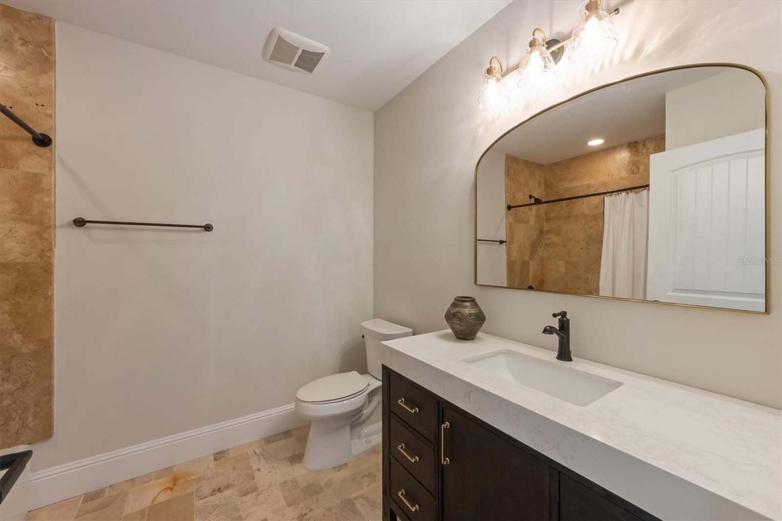 A4661670 Property Photo