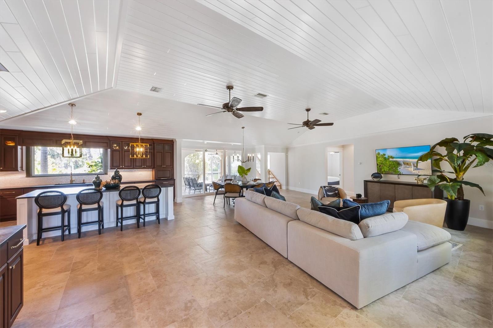 A4661670 Property Photo