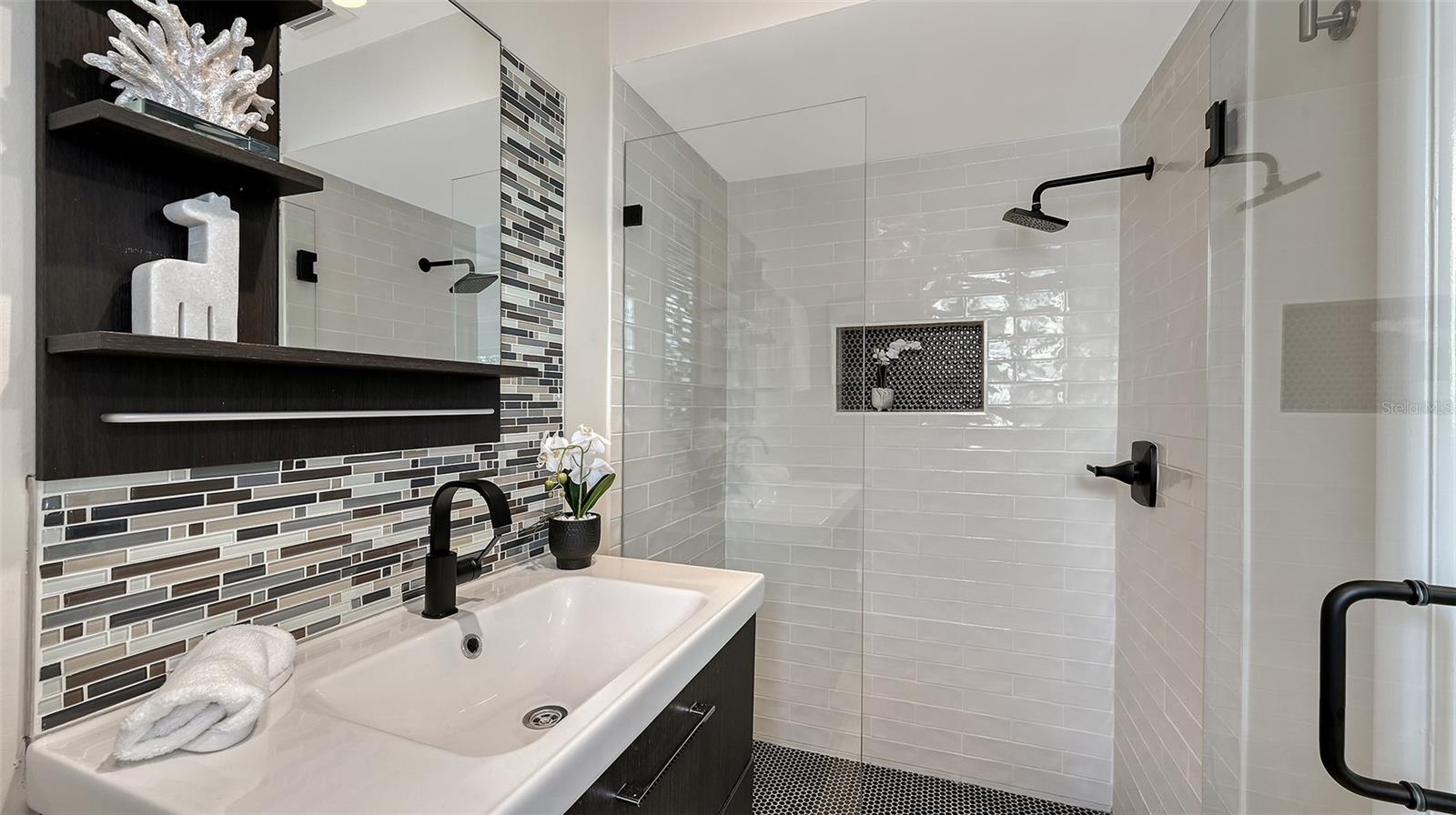 A4661671 Property Photo