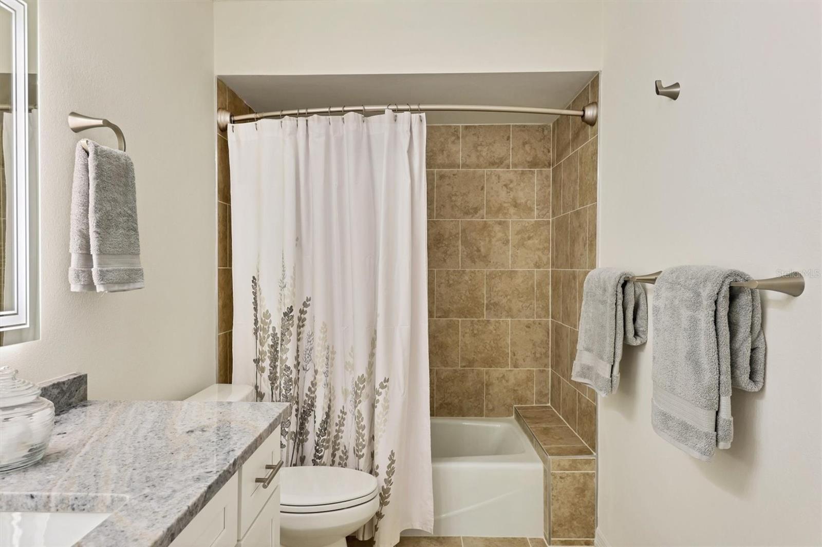 A4661675 Property Photo