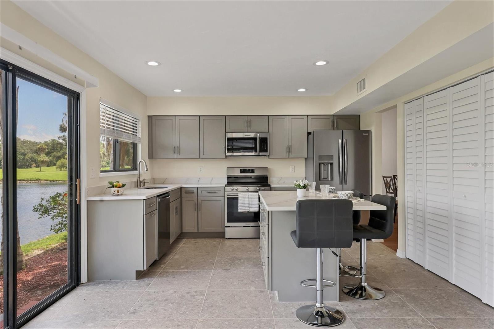 A4661675 Property Photo