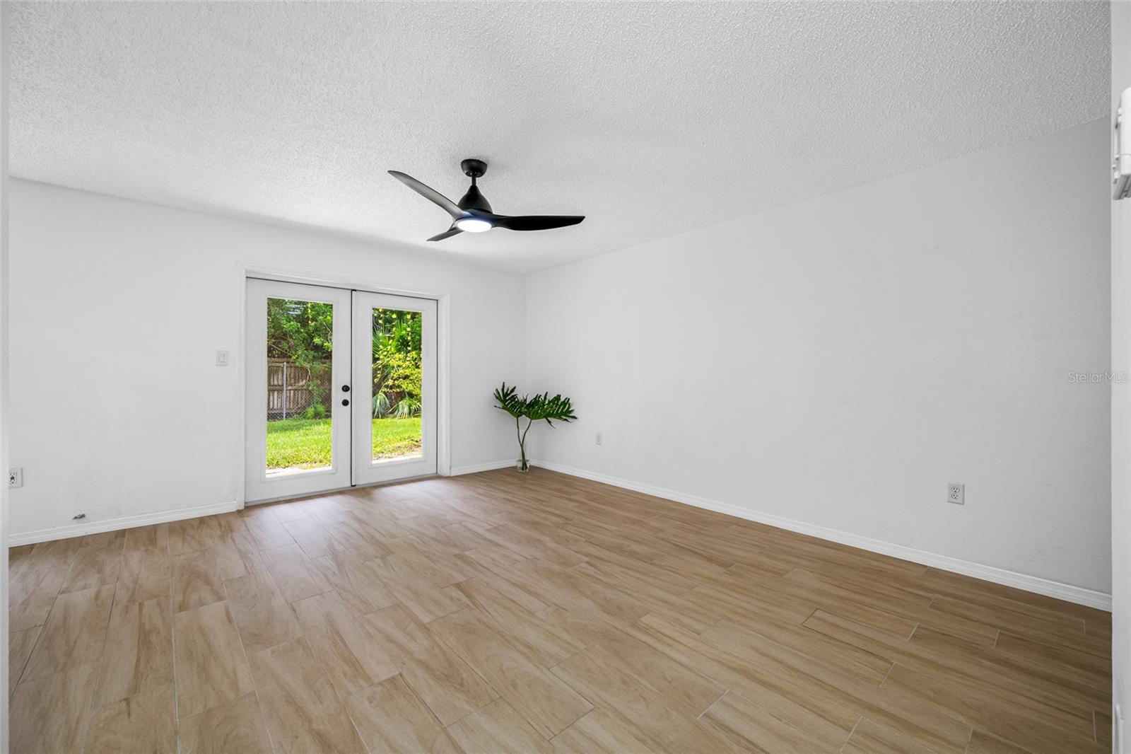 TB8416229 Property Photo