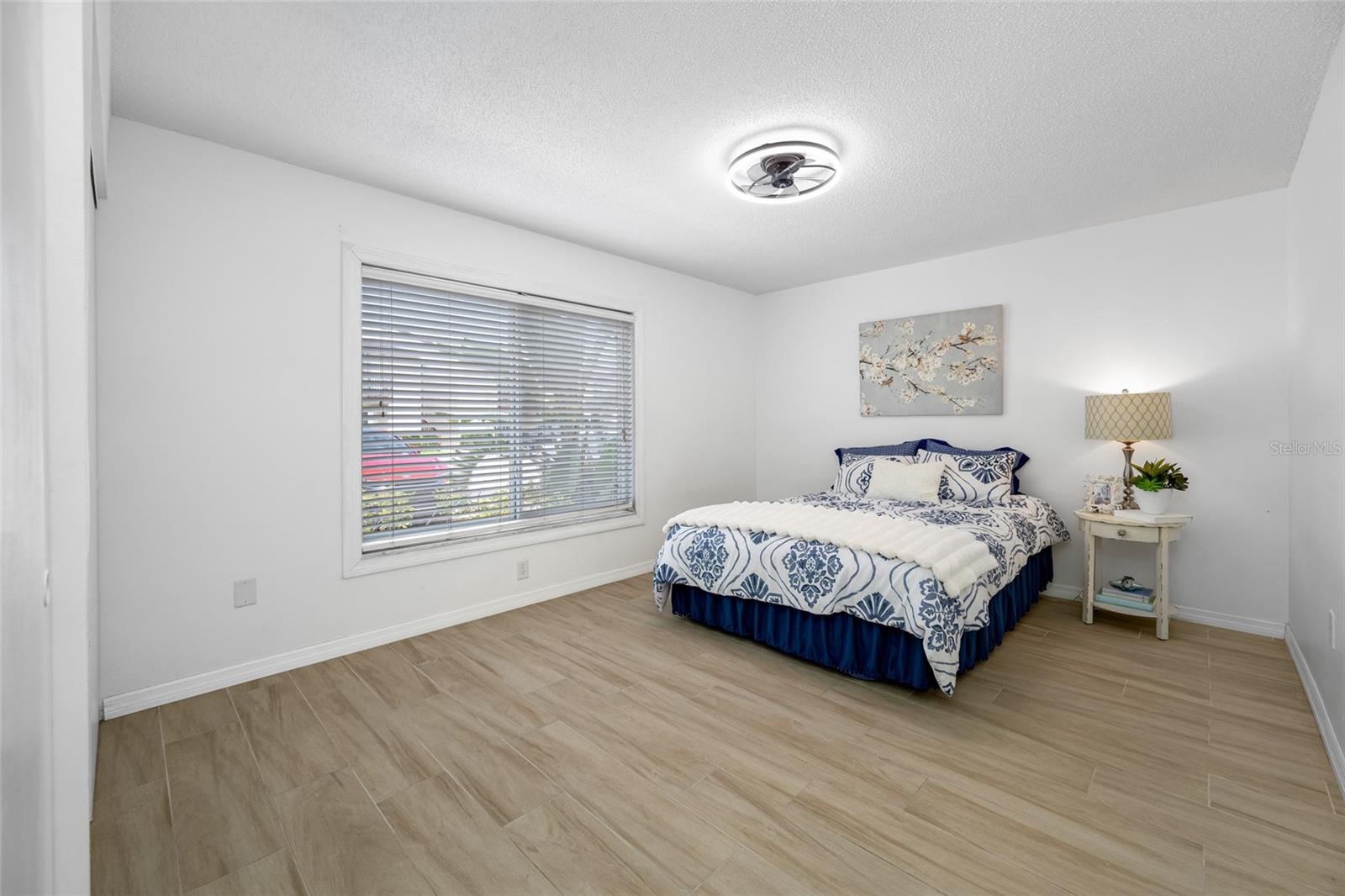 TB8416229 Property Photo