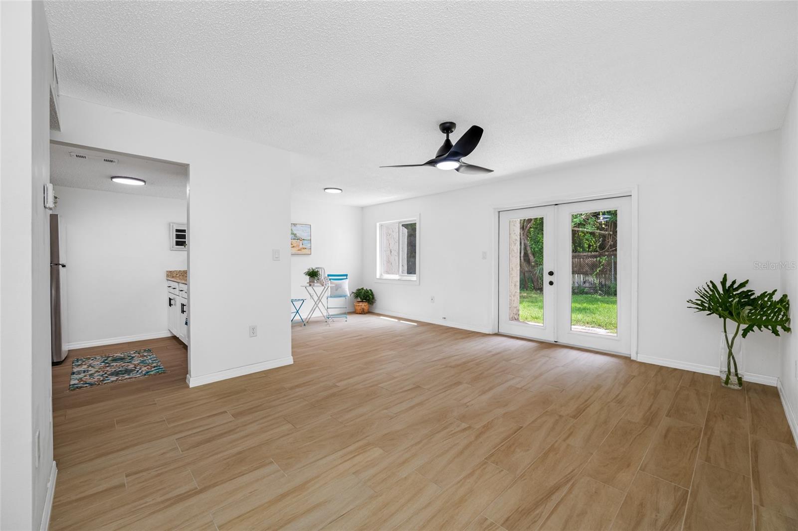 TB8416229 Property Photo