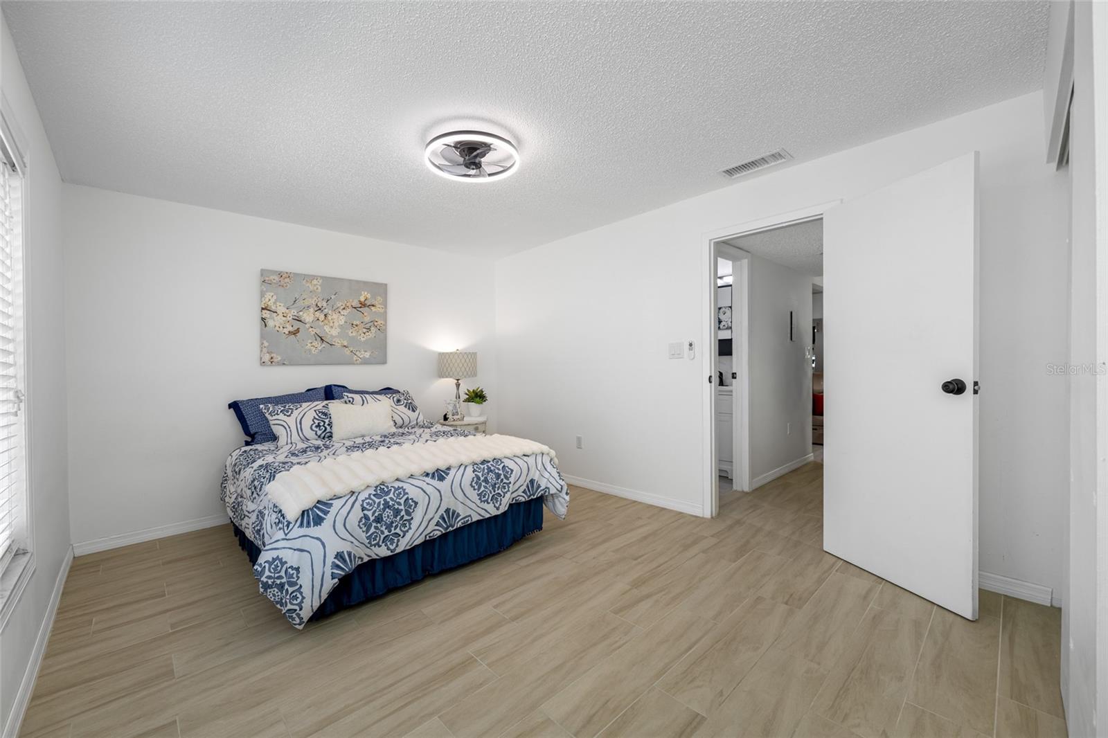 TB8416229 Property Photo