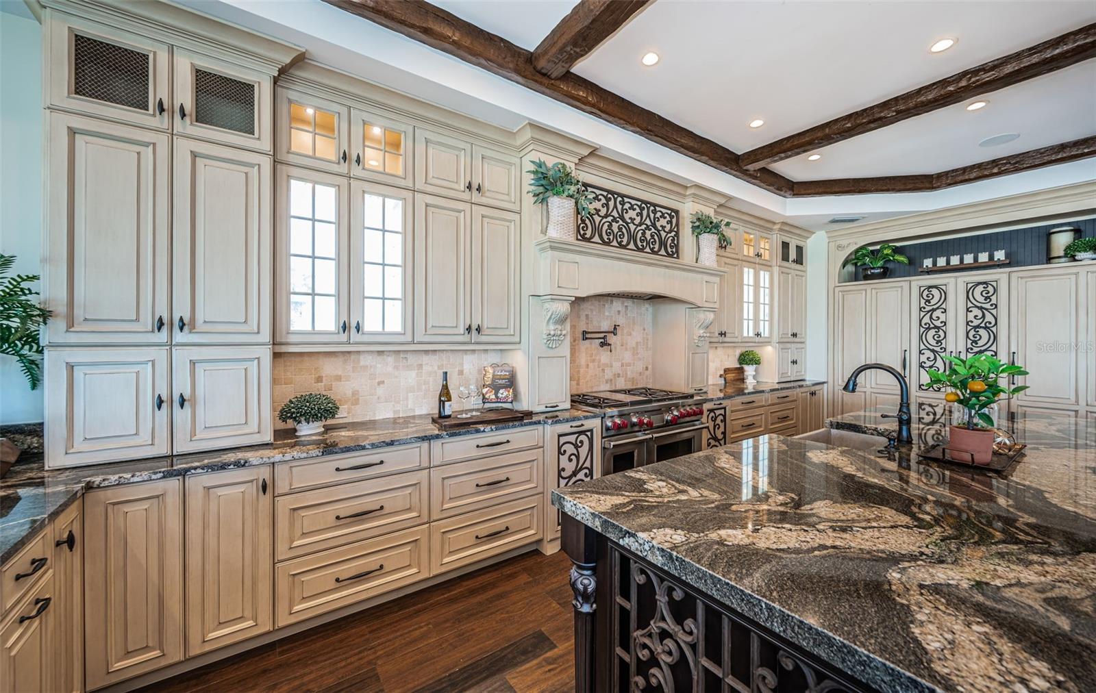 TB8416277 Property Photo