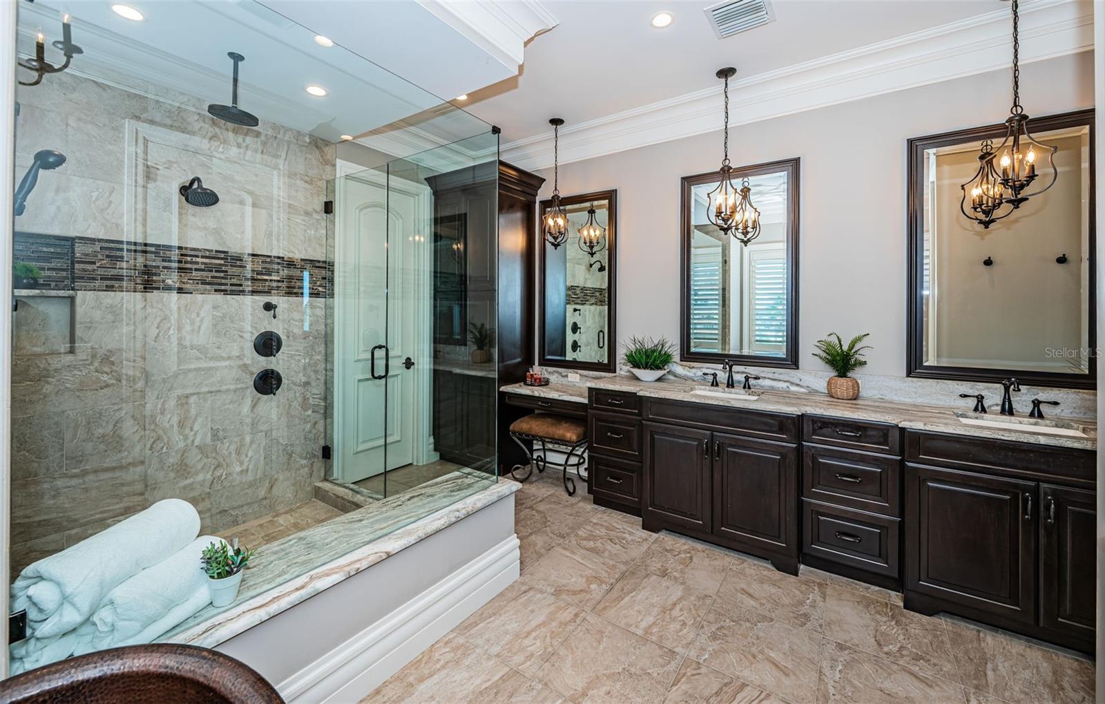 TB8416277 Property Photo