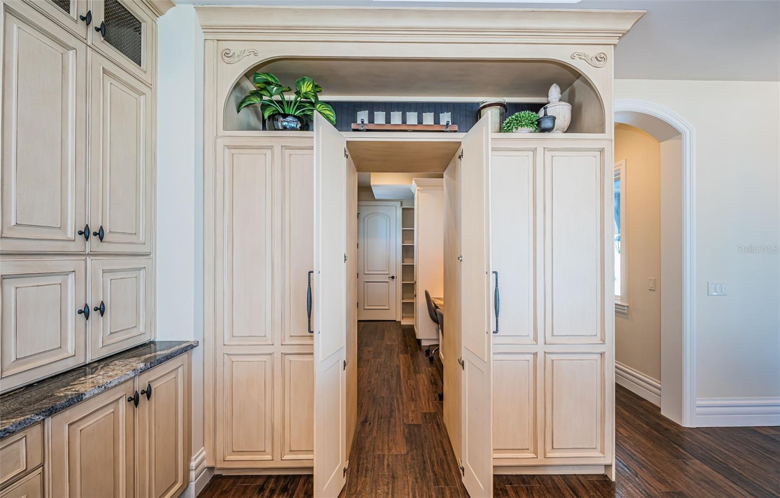 TB8416277 Property Photo