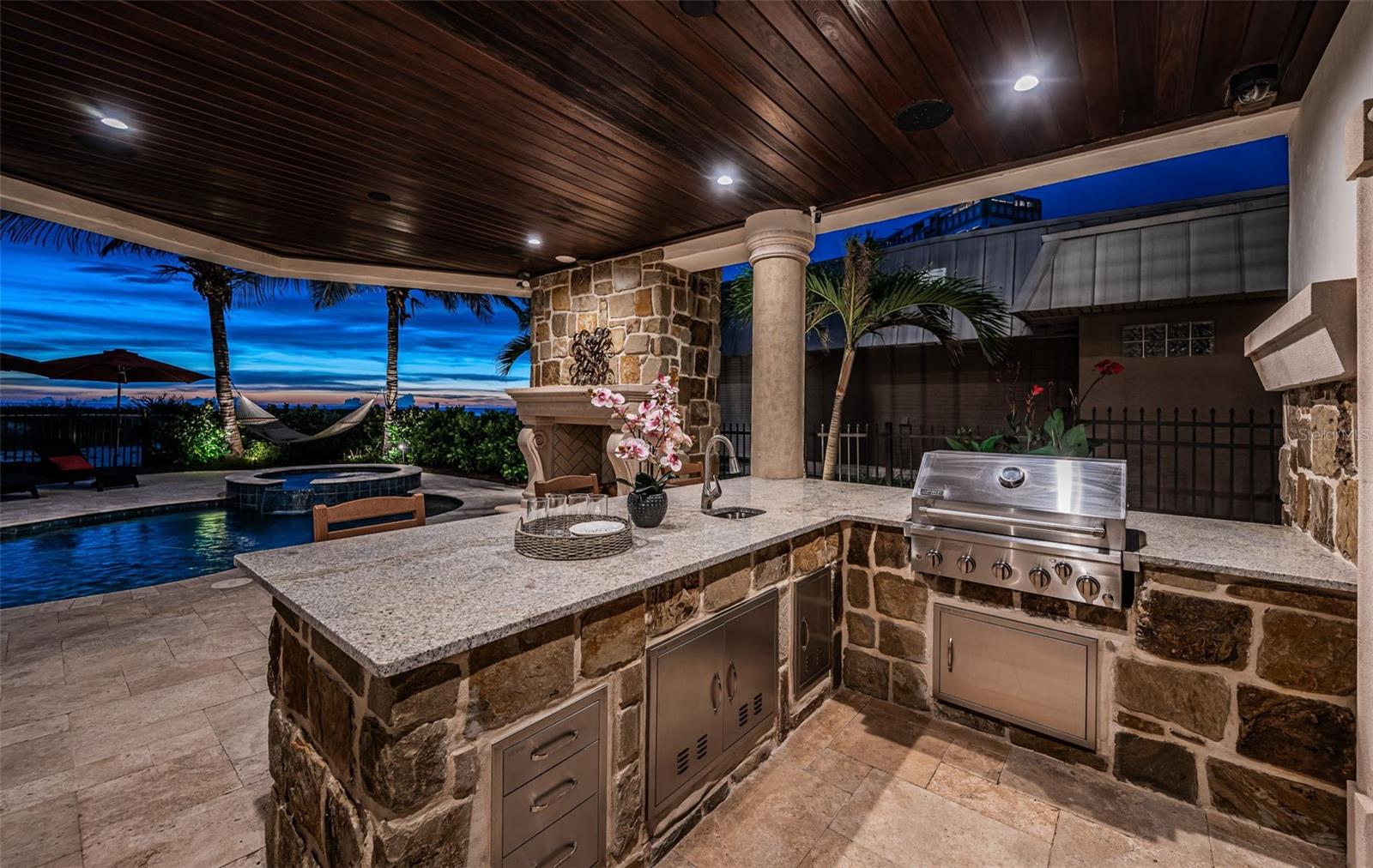 TB8416277 Property Photo