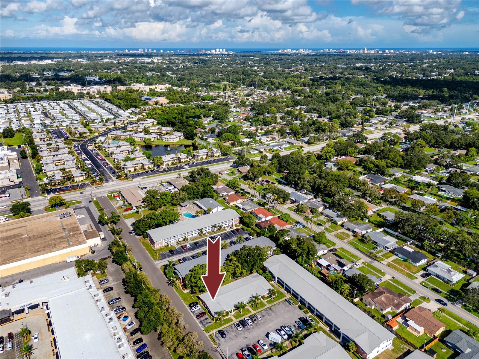 400 BRANDY WINE DR #400, LARGO, FL, 33771