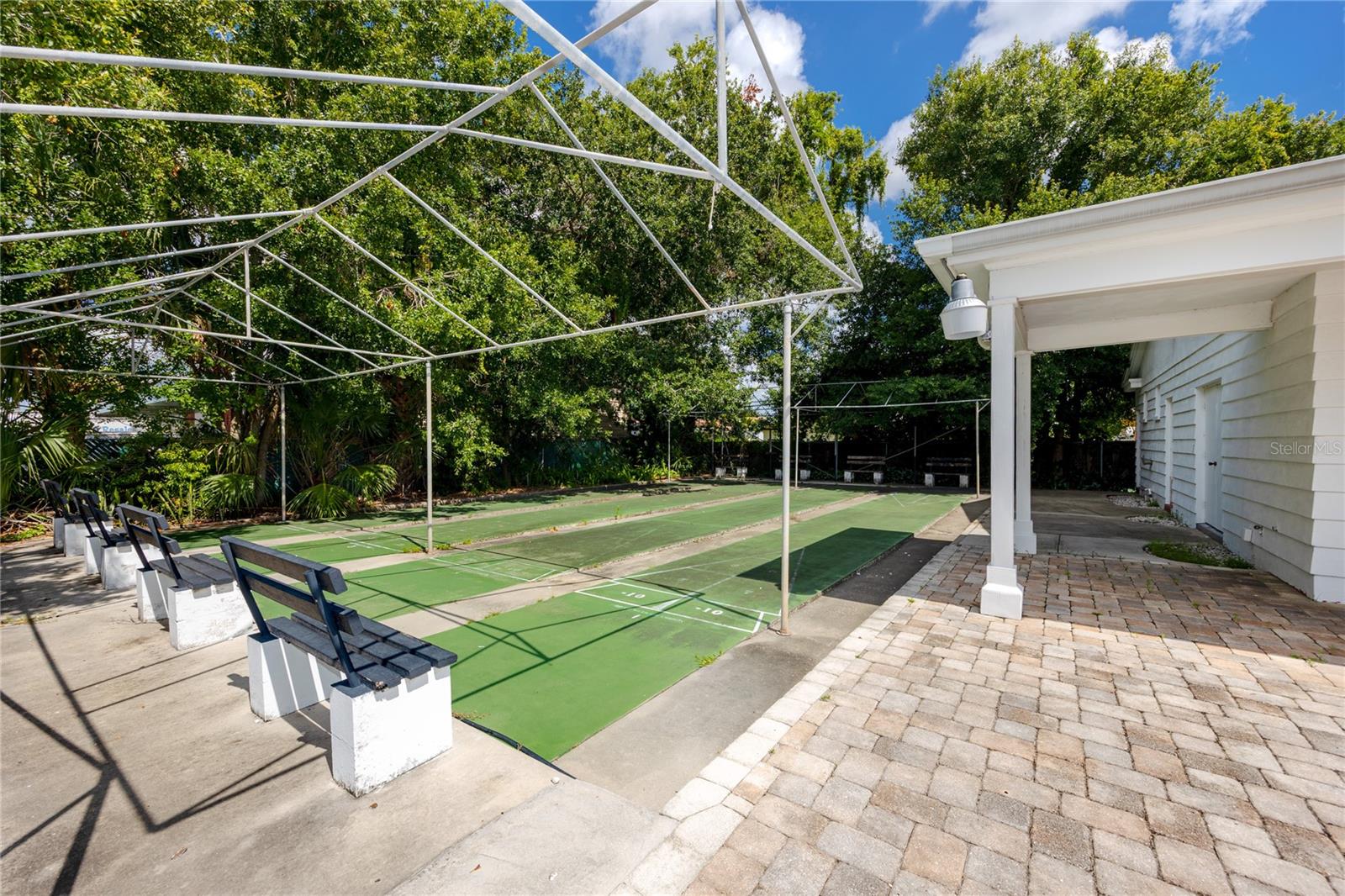 400 BRANDY WINE DR #400, LARGO, FL, 33771